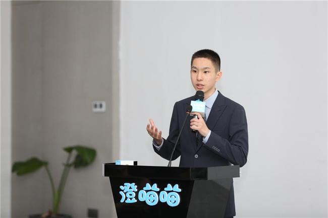 ”宠物湿巾创世界纪录以科技践行人宠和谐共生麻将胡了“体系防护人宠安全”——“澄喵喵(图2) ”宠物湿巾创世界纪录以科技践行人宠和谐共生麻将胡了“体系防护人宠安全”——“澄喵喵(图2)